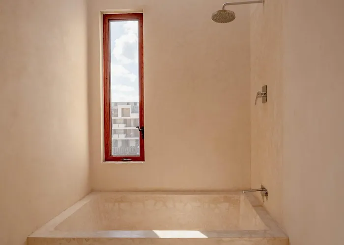 Chic 4br With Private Pool In Holistika Villa *